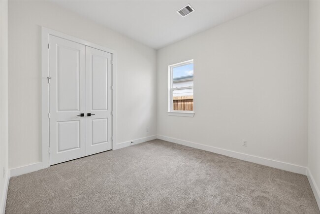 Building Photo - 4340 Avron Dr