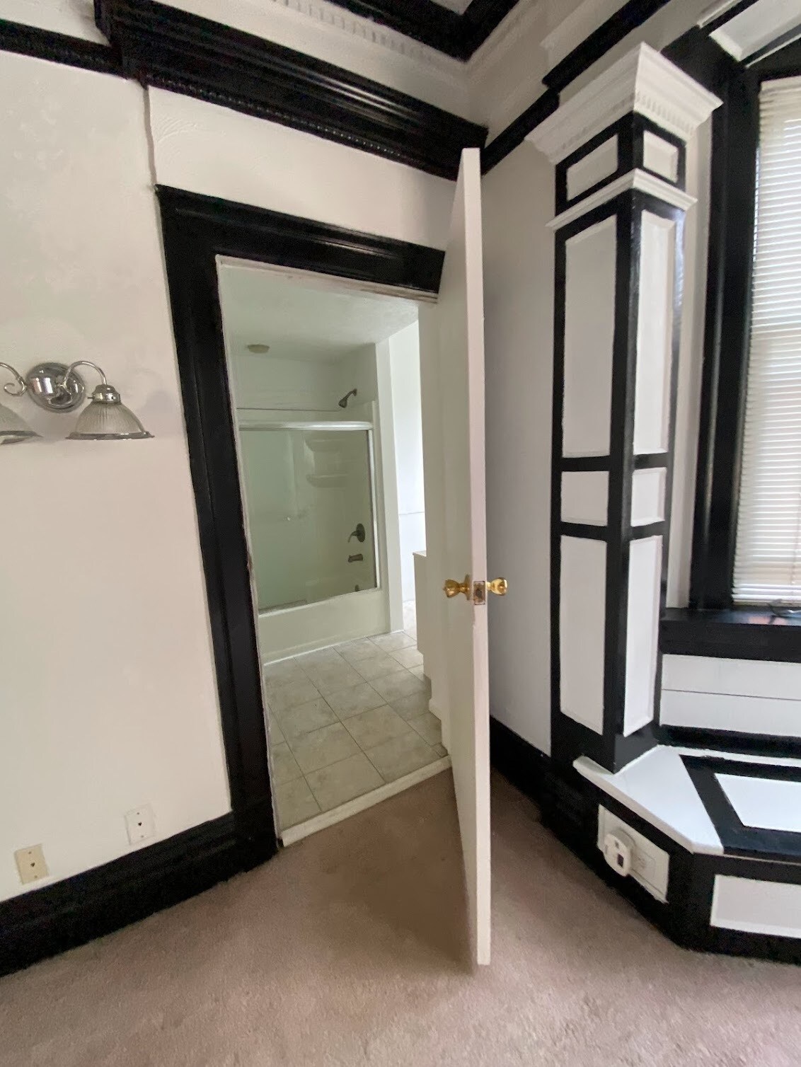 Building Photo - 370 S Negley Ave