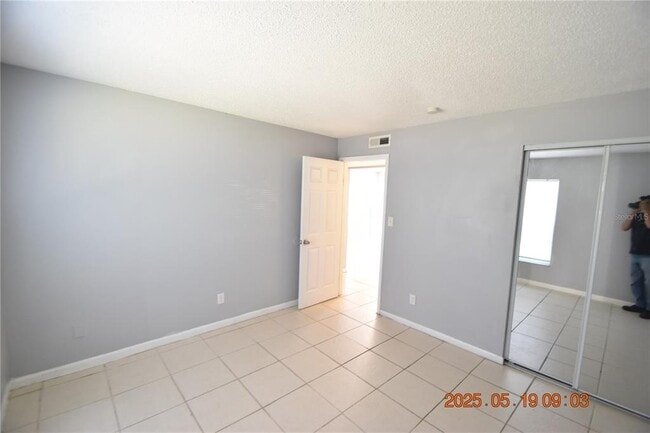 Building Photo - 2207 Irene St