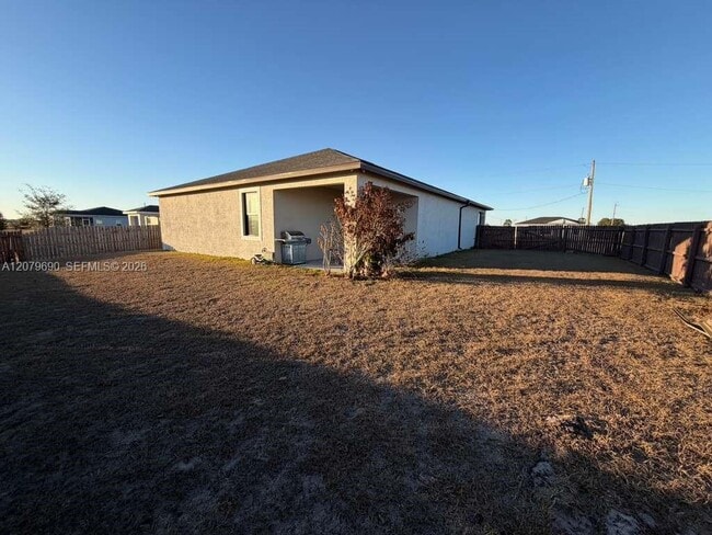 Building Photo - 9026 W Mac Ct
