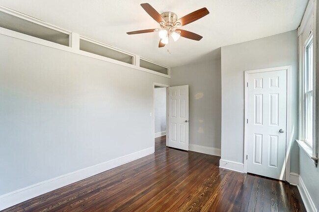 Building Photo - Spacious Four Bedroom in Cincinnati!