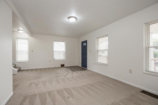 Building Photo - 18619 Arrowhead Ave