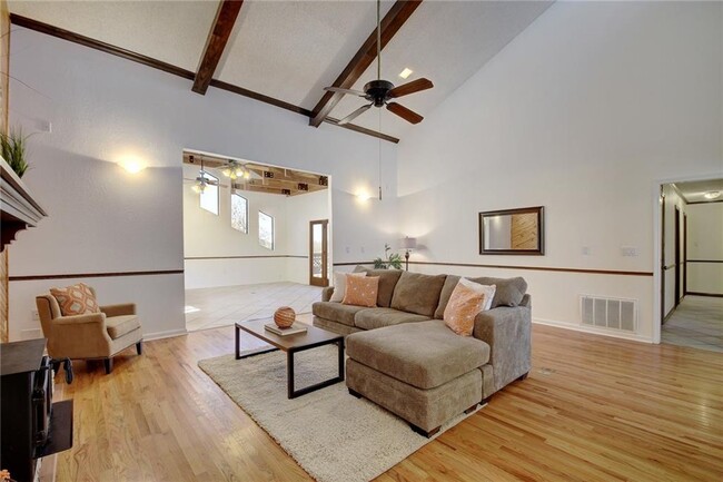 Building Photo - 301 Canvasback Dr