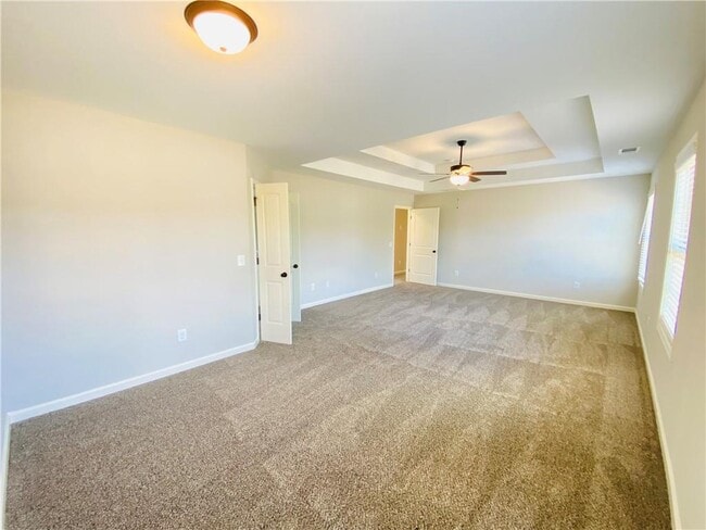 Building Photo - 1825 Miller Lake Dr