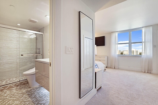 Building Photo - 3407 S Ocean Blvd
