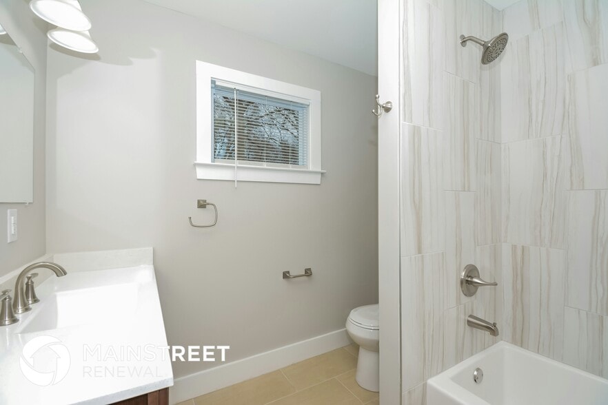 Building Photo - 115 Green Meadow Dr