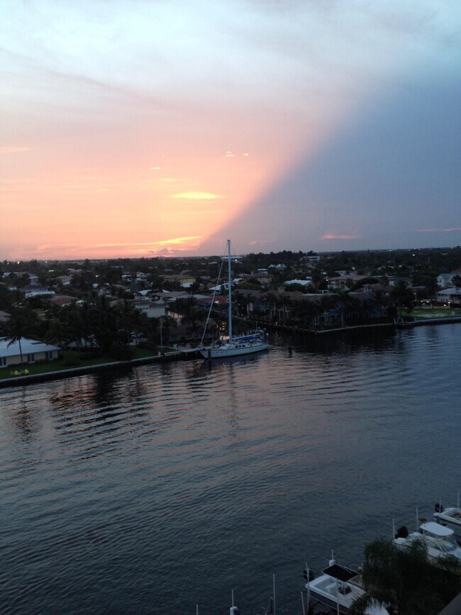 Building Photo - 3912 S Ocean Blvd