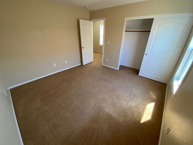 Building Photo - 757 La Tosca St