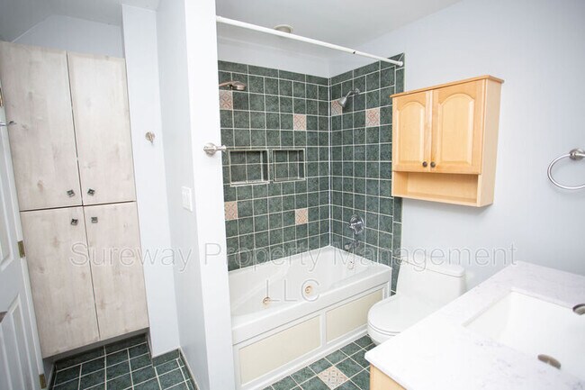 Building Photo - 1145 Golden Pond Ct