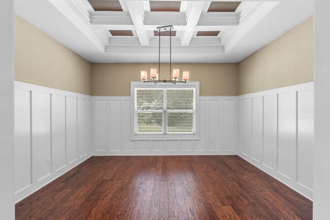 Building Photo - 6008 Trestle St