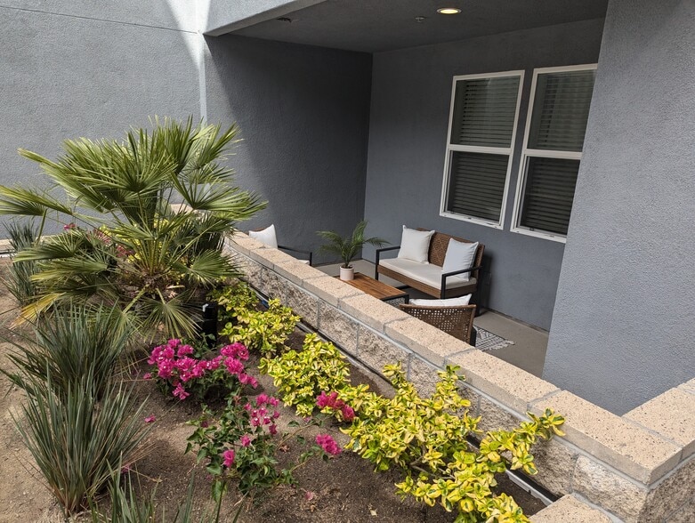 Building Photo - 7100 Playa Vista Dr