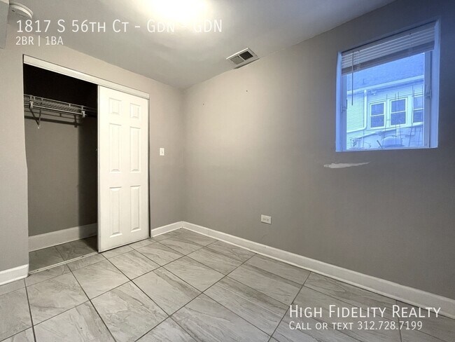 Building Photo - 1817 S 56th Ct