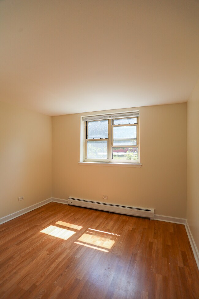 Building Photo - 1775 W Highland Ave