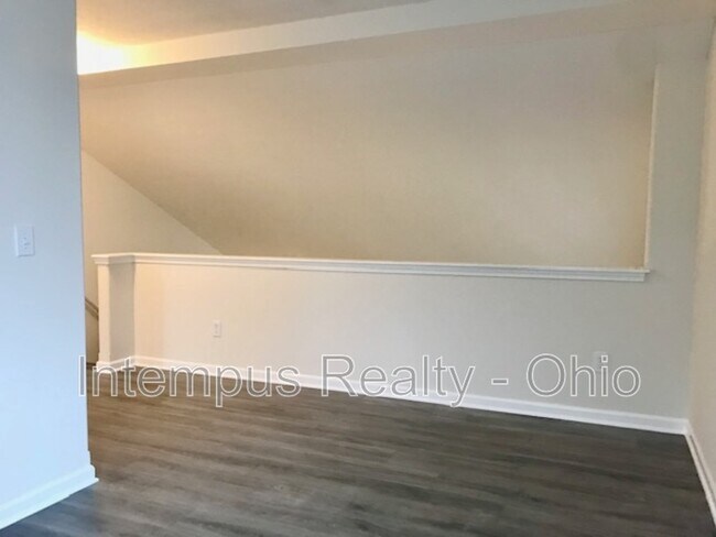 Building Photo - 2844 Hillstone St