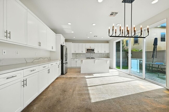Building Photo - 970 Sea Glass Wy