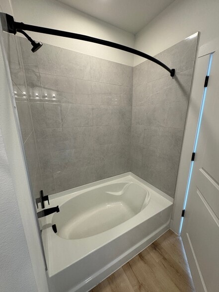 Building Photo - 2343 Portman Ave