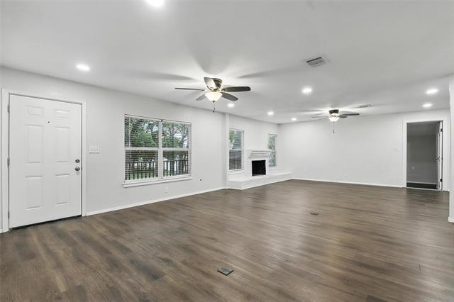 Building Photo - 9337 Heron Dr