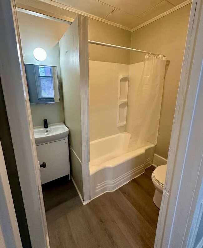 Building Photo - 172 High St