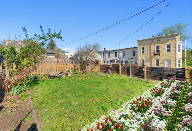 Building Photo - 22 Overlook Pl