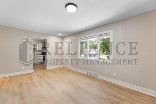 Building Photo - 3236 S Handley St