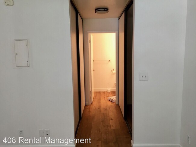 Building Photo - 1 br, 1 bath House - 5711 Makati Circle #B