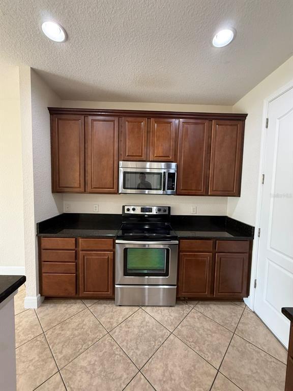 Building Photo - 8057 Prestbury Dr