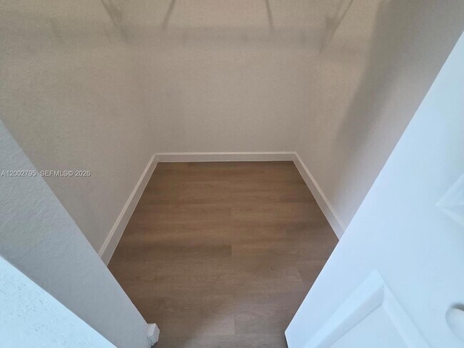 Building Photo - 1844 SE 27th Rd