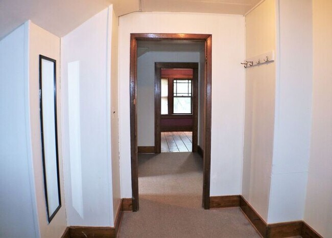 Building Photo - $1,300 | 1 Bedroom + Bonus Room, 1 Bathroom 2nd Floor Apartment | Pet Friendly* | Available for A...