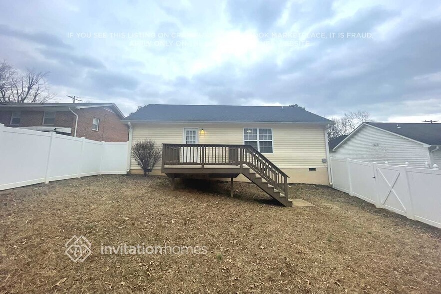 Building Photo - 4210 Whitfield Rd