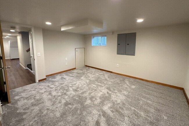 Building Photo - Shankland - 1825 4th