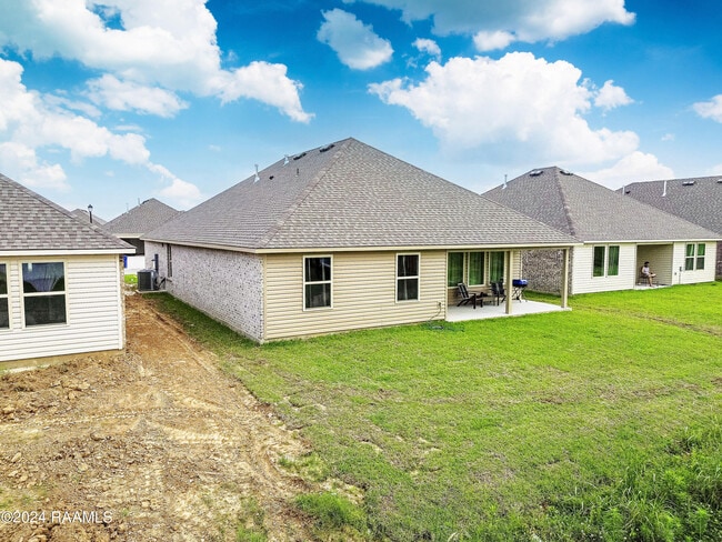 Building Photo - 1802 Saddle Back Rdg