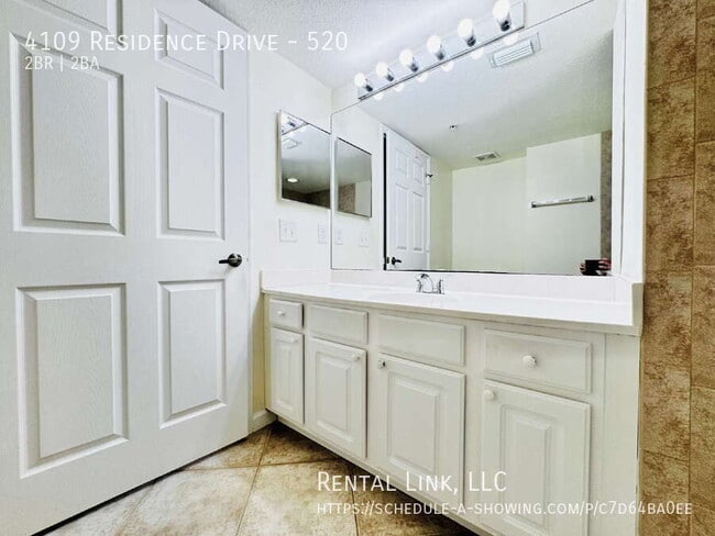 Building Photo - 4109 Residence Drive