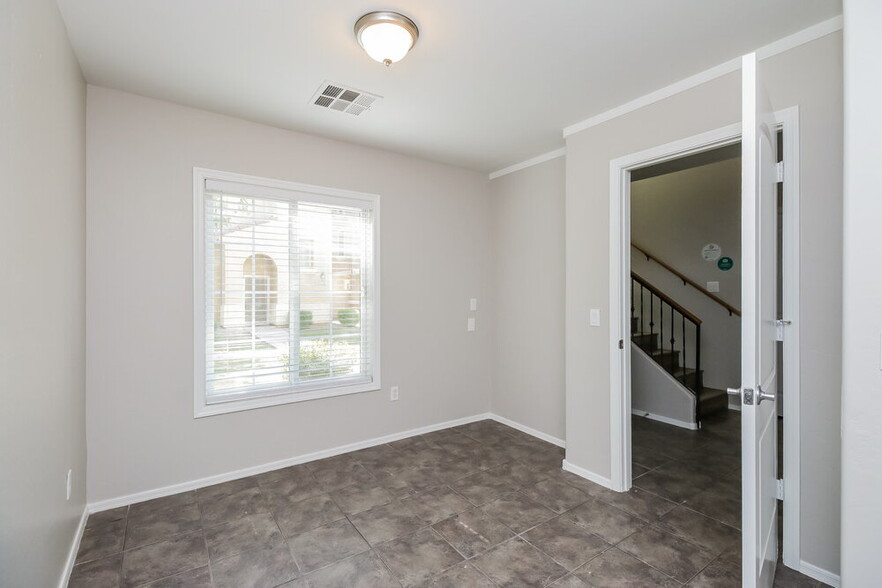 Building Photo - 4173 E Jasper Dr