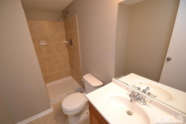 Building Photo - 7801 Fairmont Ct