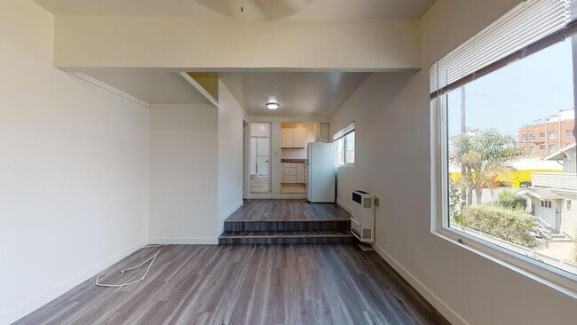 Building Photo - 14 Wavecrest Ave