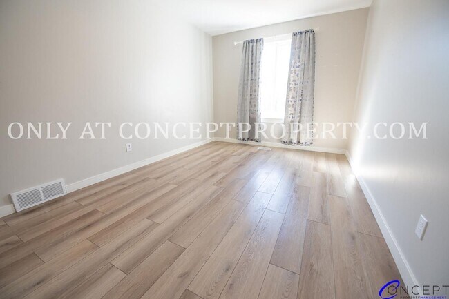 Building Photo - 3733 S 5080 W