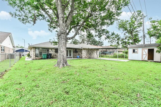 Building Photo - 4707 Northrup Dr