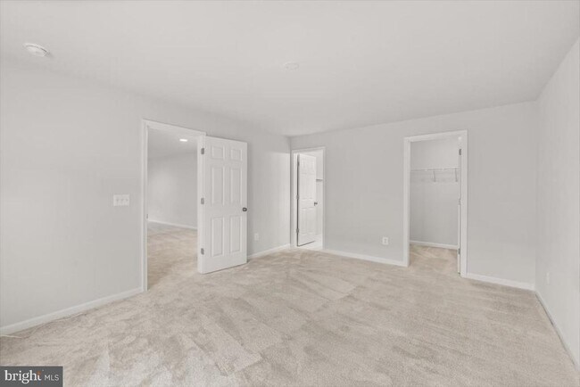 Building Photo - 106 Heyford Dr