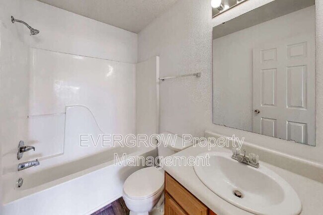 Building Photo - 7139 Kimble Dr