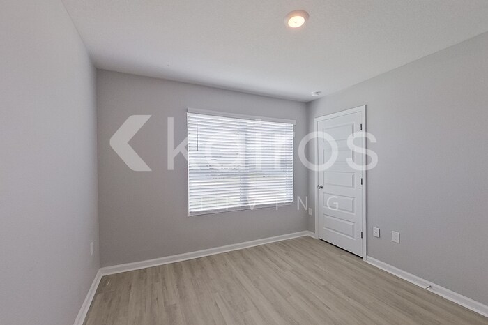 Building Photo - 4624 Malay Cir