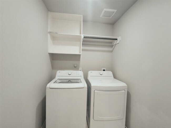 Building Photo - 20327 Rainflower Bay Ln