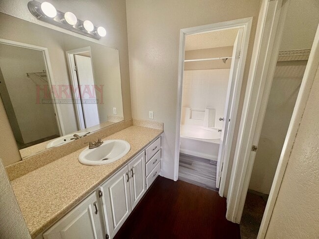 Building Photo - 863 Artesia Rd