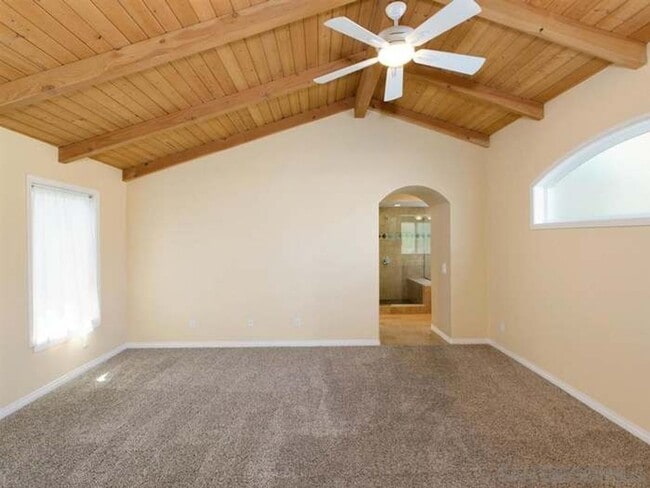 Building Photo - 4810 Refugio Ave