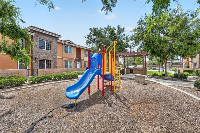 Building Photo - 16408 Valencia Ave