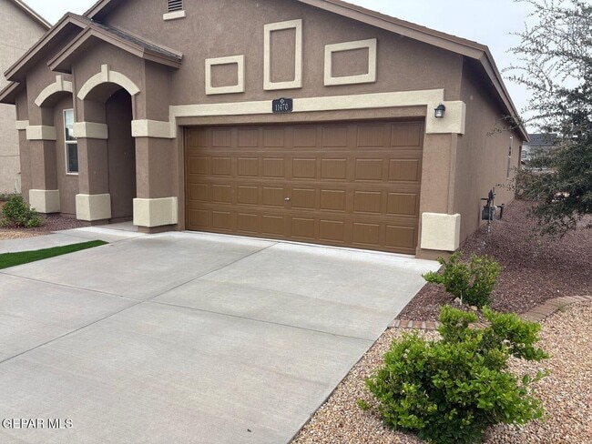 Building Photo - 11470 Park Ln