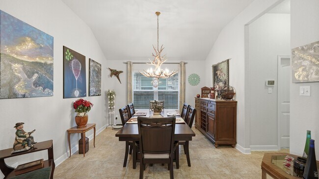Building Photo - Spacious 3-Bed, 3-Bath Home with Island Kitchen, Loft, and Fenced Yard in New Braunfels