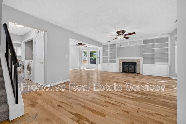 Building Photo - 1316 Llewellyn Ave