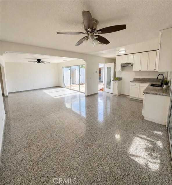 Building Photo - 17301 Palm Rd