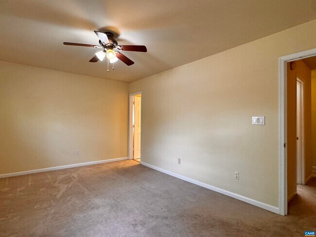Building Photo - 4644 Briarwood Dr