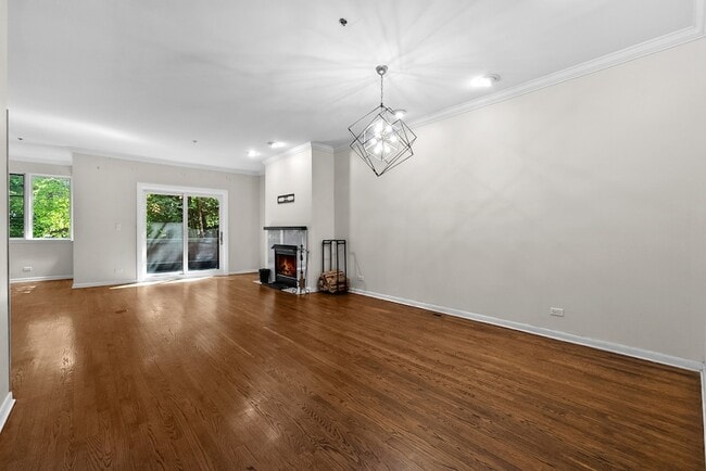 Building Photo - 1716 E 54th St